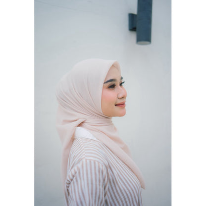 Lily Voal Square Nameera Style Kerudung Segi Empat