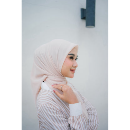 Lily Voal Square Nameera Style Kerudung Segi Empat