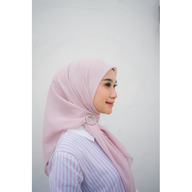 Lily Voal Square Nameera Style Kerudung Segi Empat